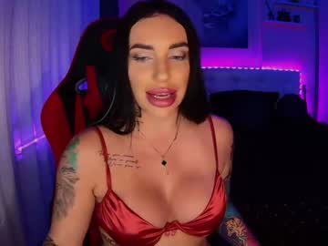Cautious whore Ur goddess Nikki (Cokeyspeed69) badly messed up by evil cock on sex chat