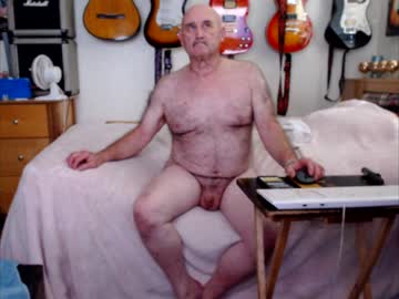 Smiling model Mario (Guitarsexgod) delightfully humps with enchanting dildo on adult chat